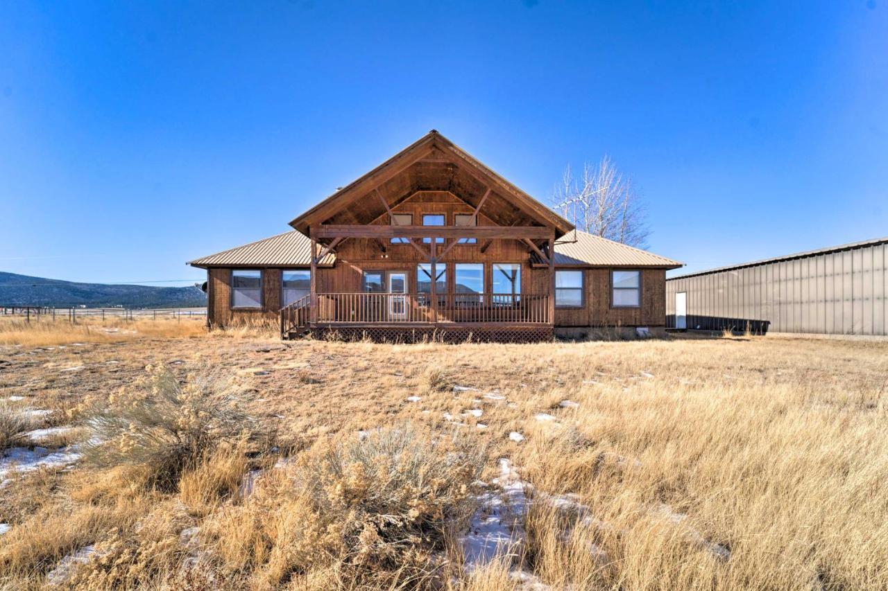 Hideaway With Sweeping Eagle Nest Lake Views! Exterior photo